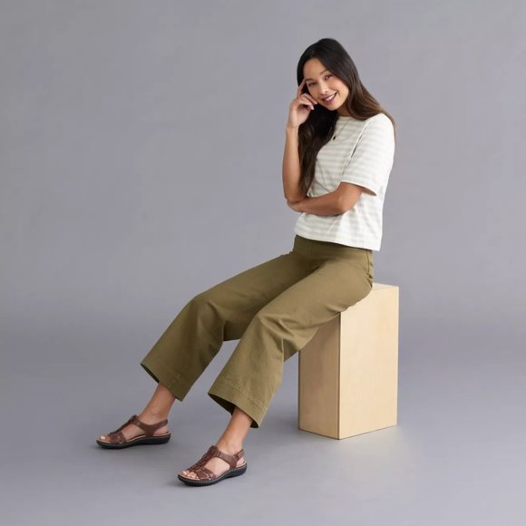 Clarks Shoes - NWT Clarks Laurieann Kay Sandals Size 9.5